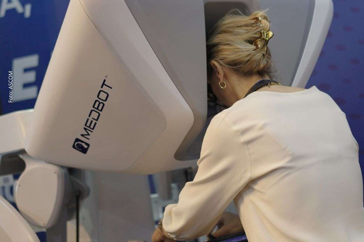 Instituto prevê formar 200 profissionais até dezembro em cursos de cirurgia robótica, urologia, cardiologia e cirurgia geral na capital baiana.