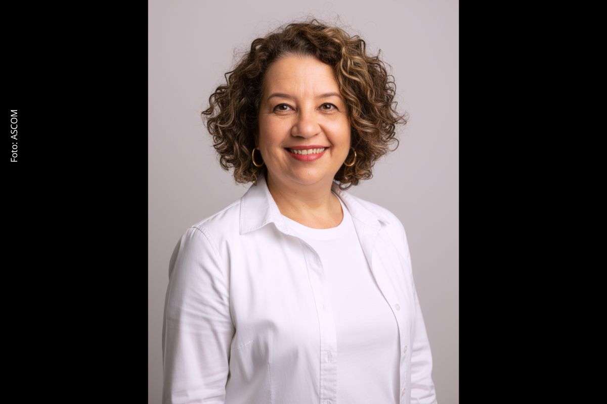 Jornalista e escritora Márcia Moreira realiza oficina no Pelourinho com foco em técnicas para enfrentar bloqueios criativos e estimular a produção textual.