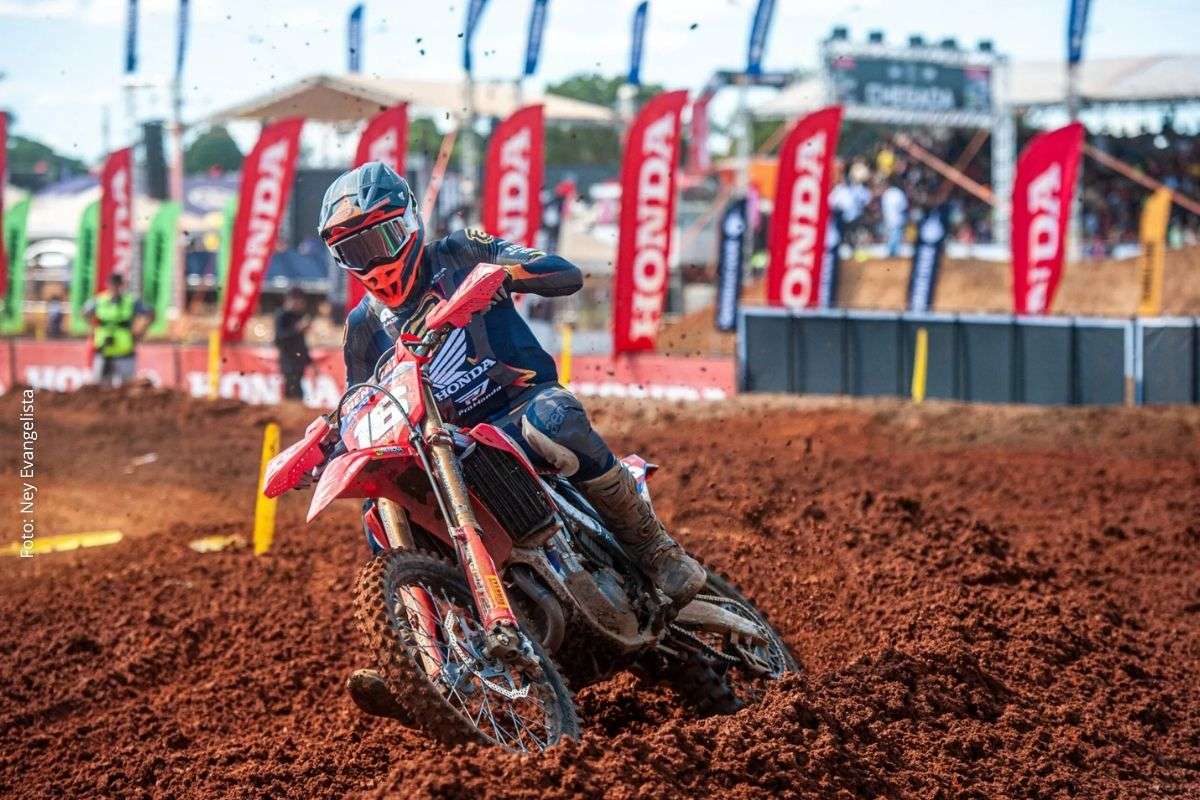 Enzo Lopes amplia liderança no MX1GP Brasil 2026 após etapa de Palmas; Pietro Piroli mantém posição no Top 3 da MX2