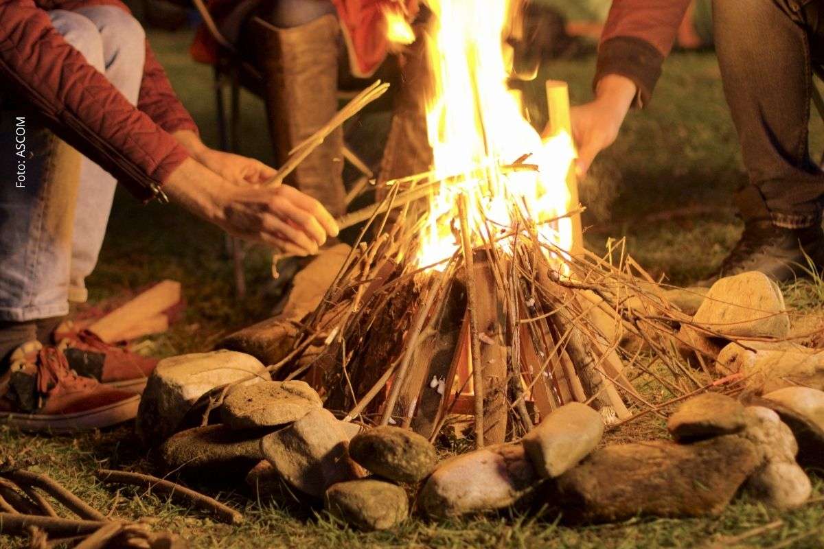 Festejos juninos exigem atenção a queimaduras por fogueiras e fogos de artifício, alerta especialista em saúde