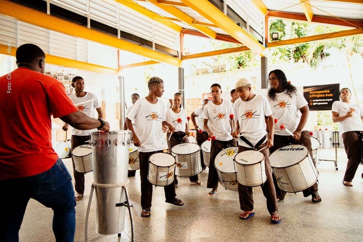 Parceria entre a Secretaria de Justiça e Direitos Humanos e a instituição foi renovada durante celebração dos 36 anos do Projeto Axé.