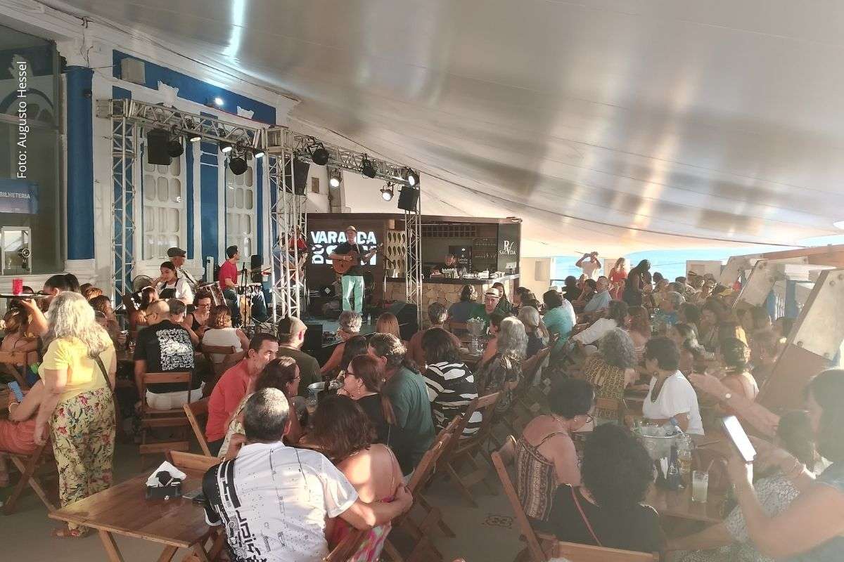 Projeto realiza edição especial junina no domingo (14/06/2026), com apresentação de Lula Gazineu e músicos convidados no Rio Vermelho.