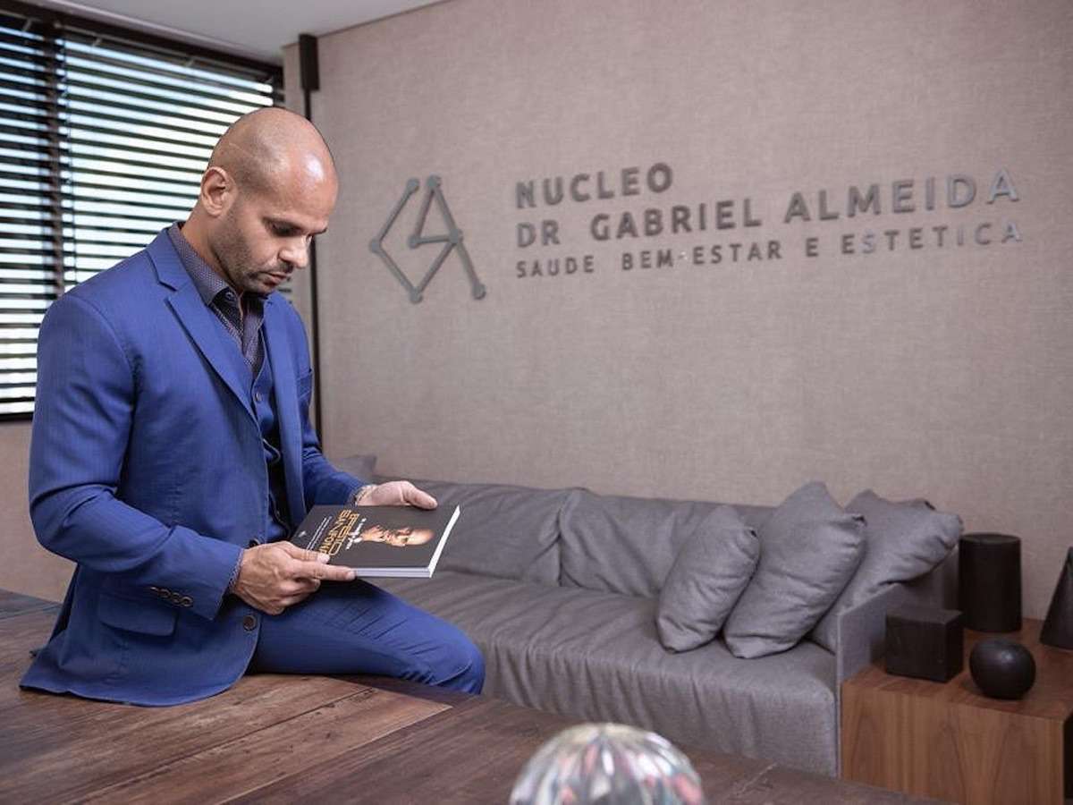 Canetas emagrecedoras: médico aponta possíveis efeitos sobre compulsão alimentar e saúde mental