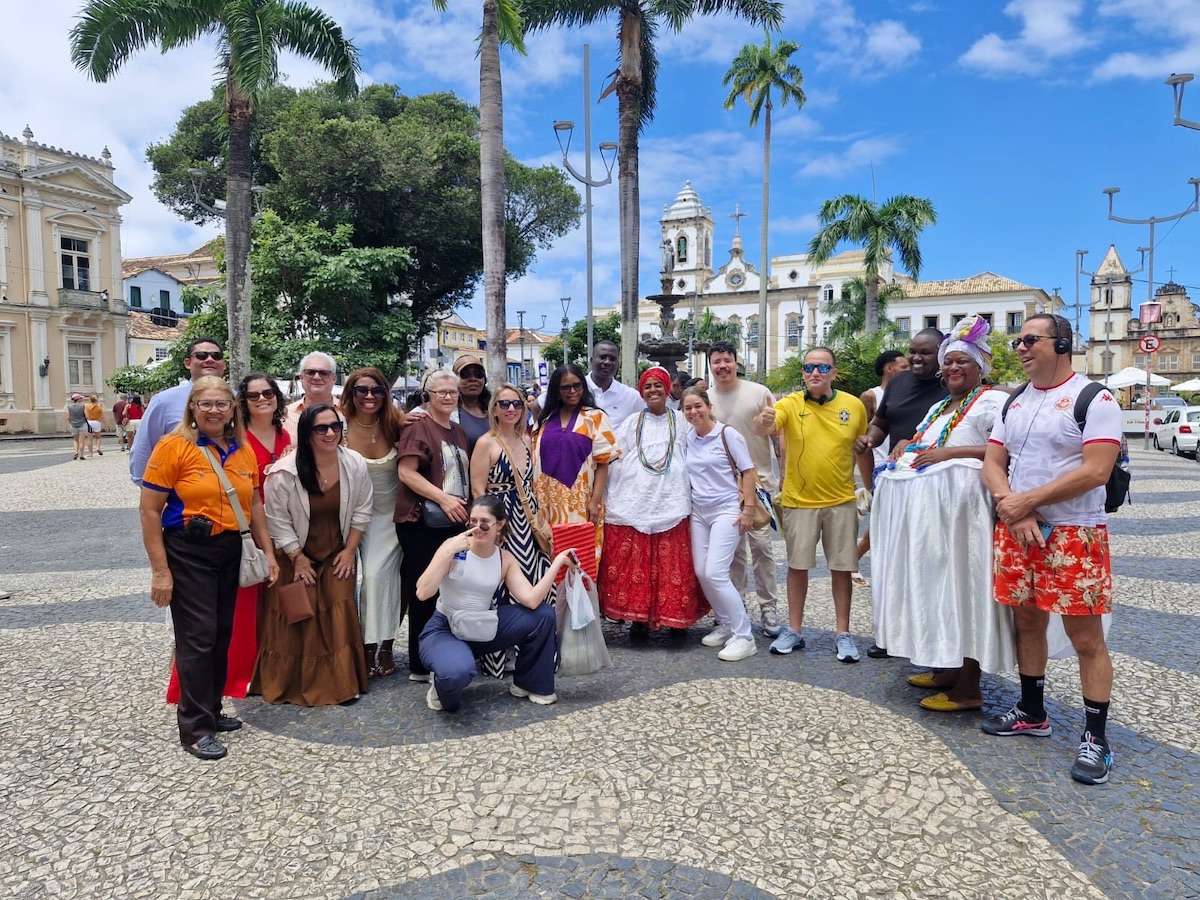O Exporta Brasil – África reúne dez compradores da África do Sul, Moçambique, Tunísia, Nigéria e Quênia em Salvador. A programação inclui reuniões comerciais nos setores de cosméticos, alimentos e bebidas, além de experiências gastronômicas, visitas ao Centro Histórico e à Casa do Artesanato. Participantes destacaram as conexões culturais entre Bahia e África, especialmente os vínculos com a cultura iorubá e a gastronomia baiana.