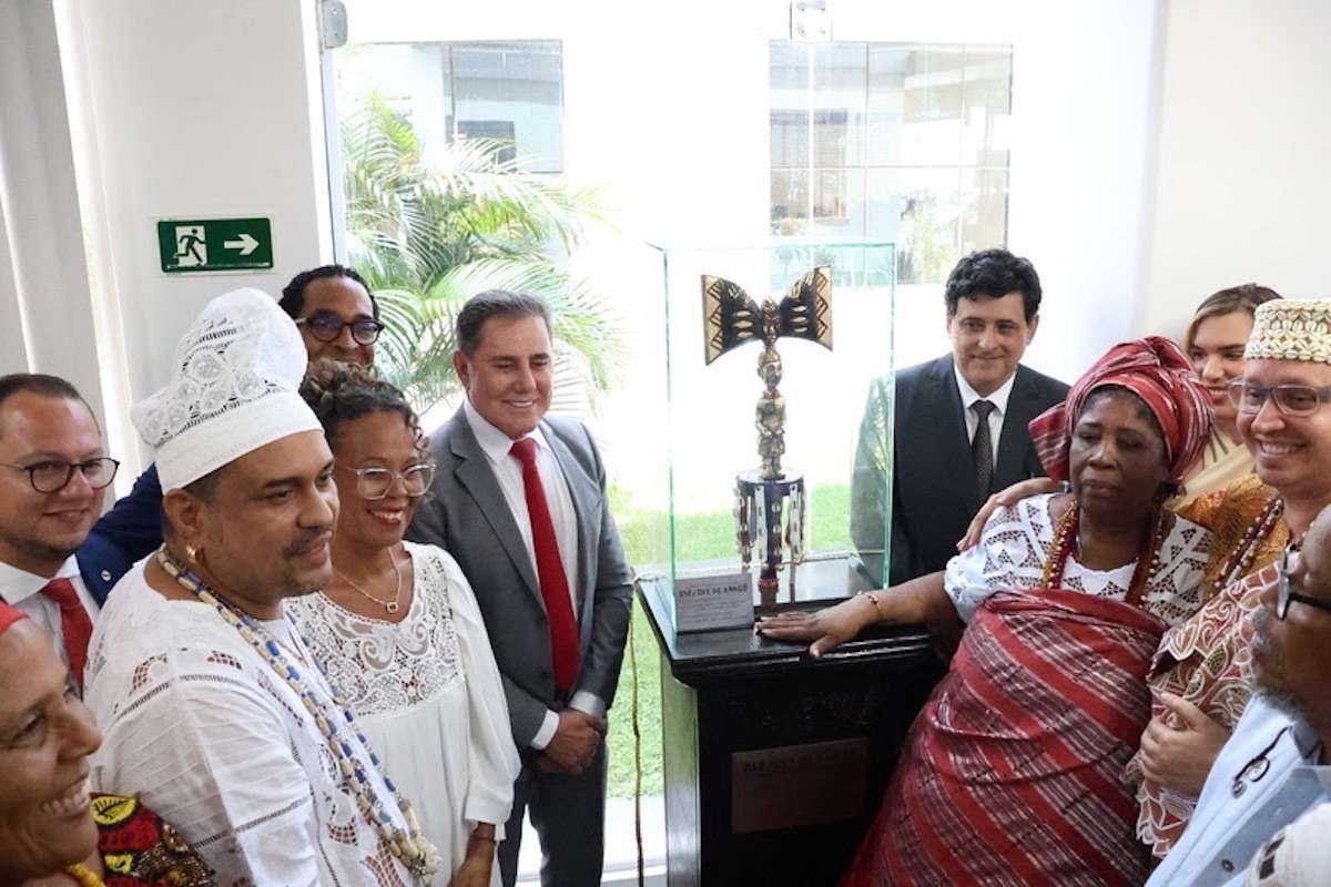 O Banco do Nordeste vai apoiar cerca de 270 mil MEIs atendidos pelo Crediamigo no cadastro do Contrata+Brasil a partir de outubro de 2026. Agentes de microcrédito receberão capacitação para orientar os empreendedores sobre a plataforma de compras públicas. O BNB aderiu ao sistema em agosto e prevê concluir sua integração até o fim de outubro. A ferramenta reúne oportunidades para fornecimento de produtos e serviços a órgãos públicos.