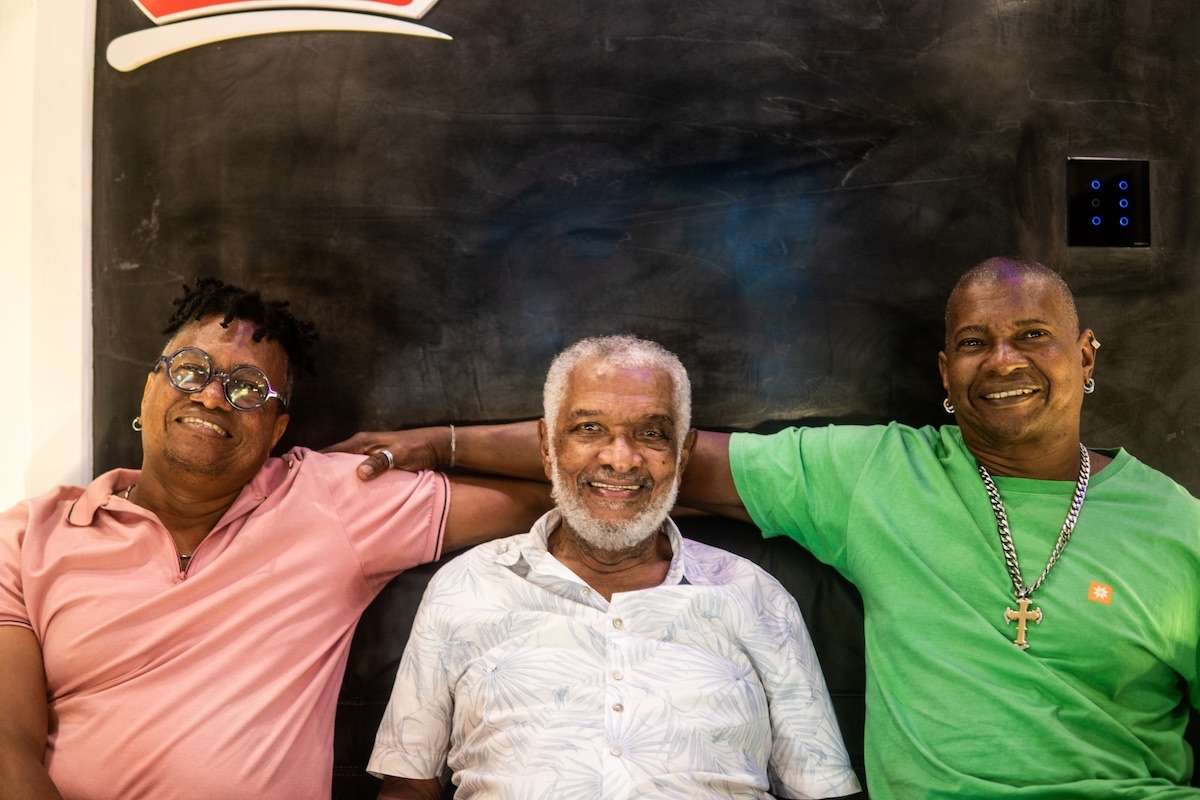 A banda Viola de Doze prepara em estúdio uma música inédita composta especialmente por Nelson Rufino. O sambista também participará da interpretação da faixa ao lado dos integrantes do grupo. Os cantores Helon Neves e Menininho destacaram a importância da parceria para a trajetória da banda. A gravação está em fase de finalização, mas ainda não há data divulgada para o lançamento, que será anunciado posteriormente pelo Viola de Doze.